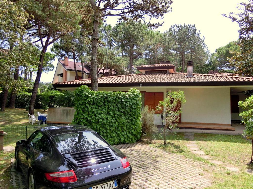 Lignano Riviera Con 3 Camere E Giardino Lignano Sabbiadoro Exterior photo